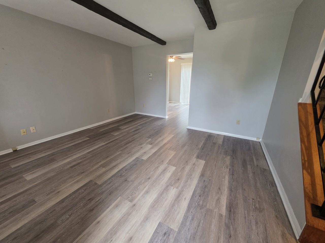 542 Maple Tree Ln #542 - Photo 4 of 14