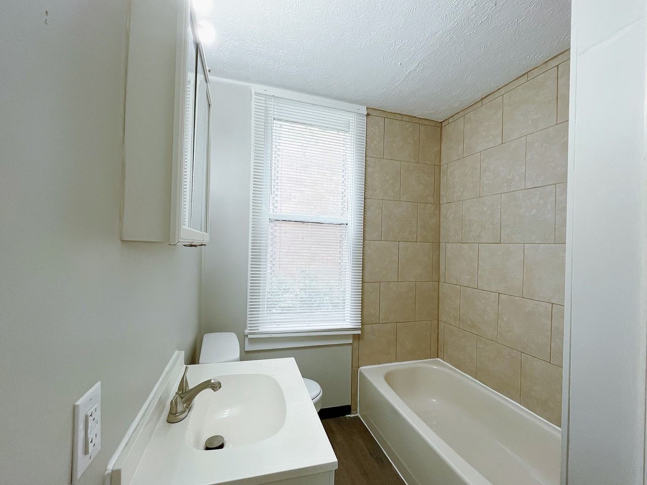 2620 Melrose Ave #2 - Photo 5 of 16