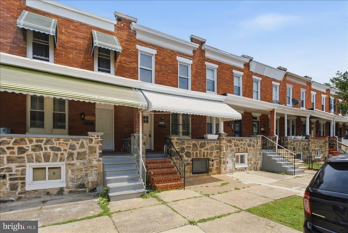 1231 N Potomac St - Photo 2 of 25