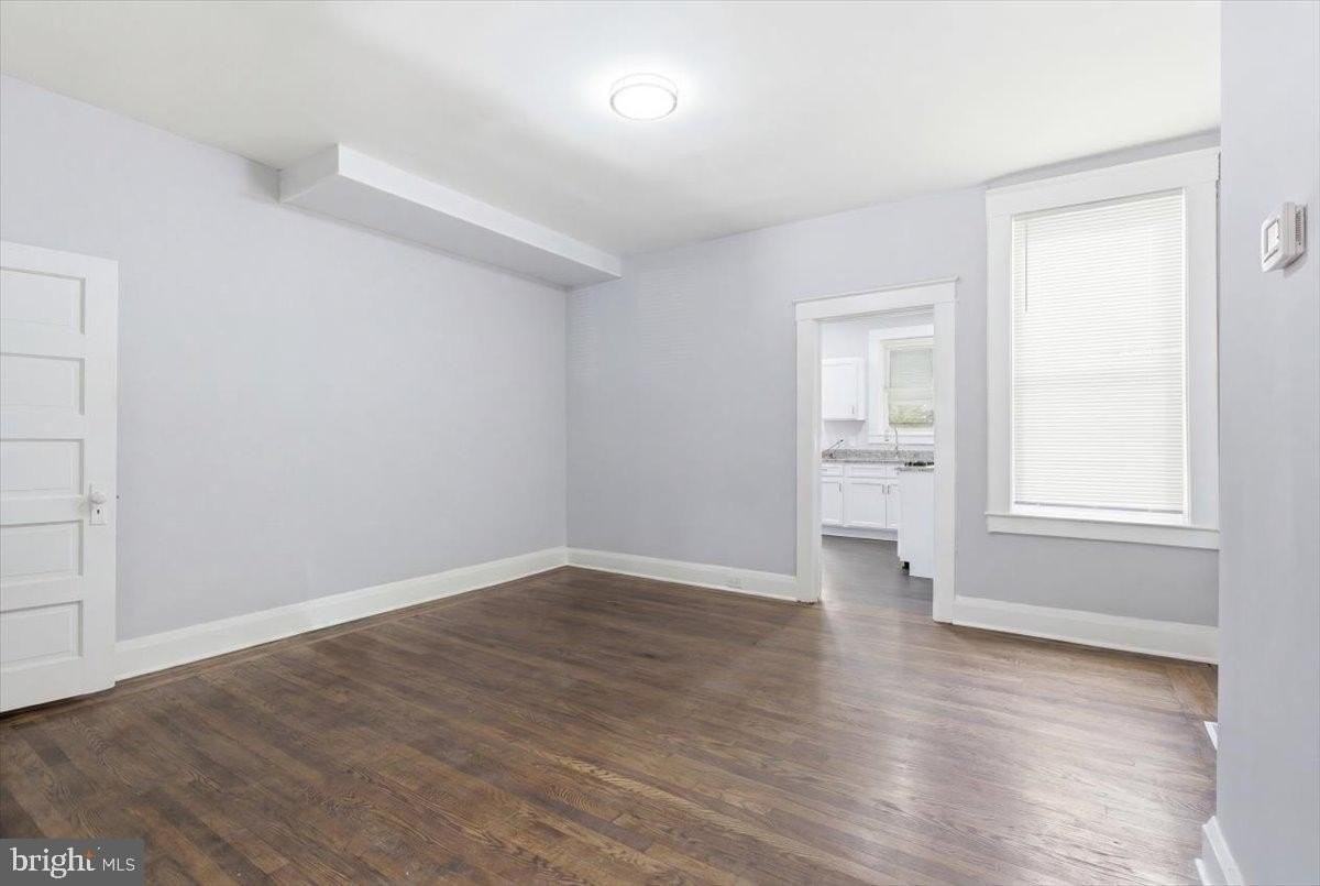 1231 N Potomac St - Photo 6 of 25