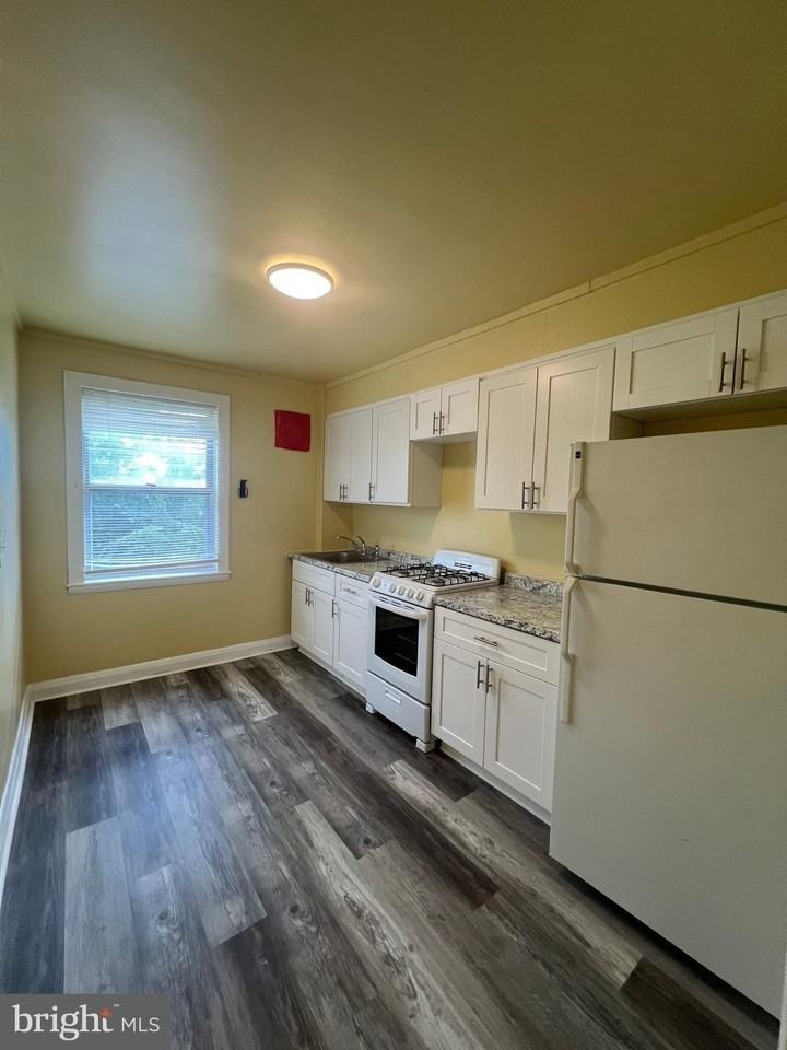 3708 Erdman Ave #2 - Photo 4 of 10