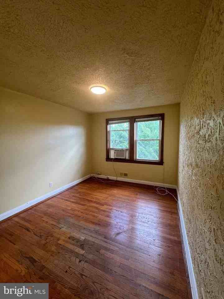 3708 Erdman Ave #2 - Photo 5 of 10