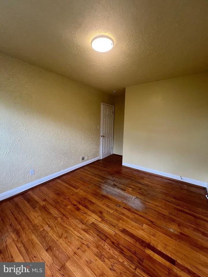 3708 Erdman Ave #2 - Photo 6 of 10