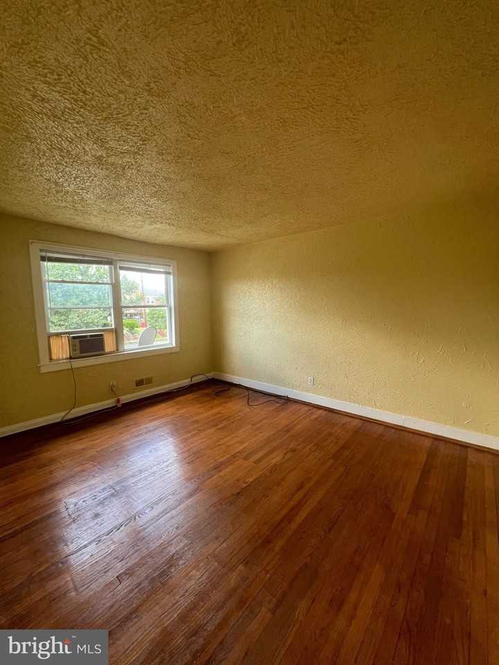 3708 Erdman Ave #2 - Photo 7 of 10
