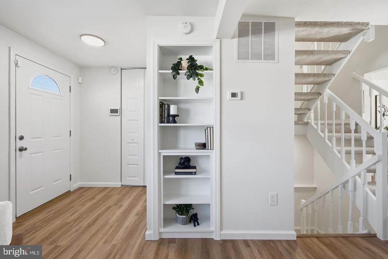 6909 Doublebrand Ct - Photo 4 of 35