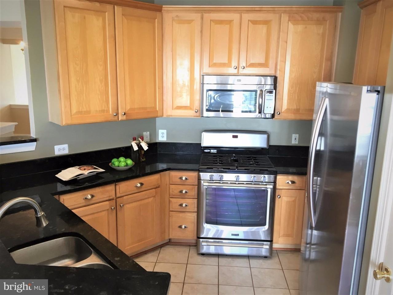 152 Mill Green Ave #200 - Photo 6 of 28