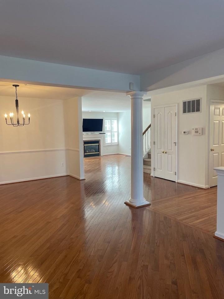 37 Palmer Dr - Photo 3 of 24