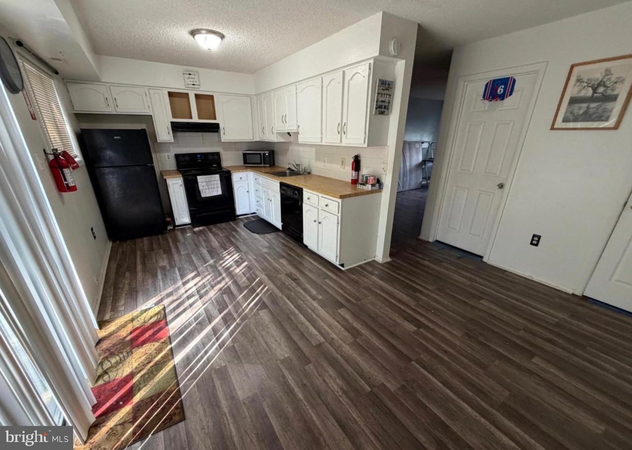 38 Chiswick Dr - Photo 2 of 13