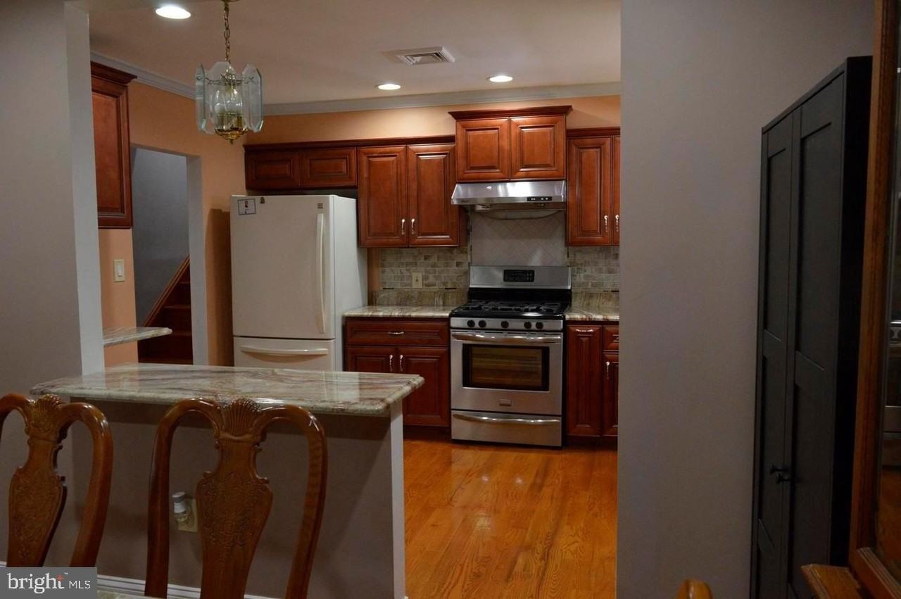 3131 Clive Ave - Photo 3 of 14