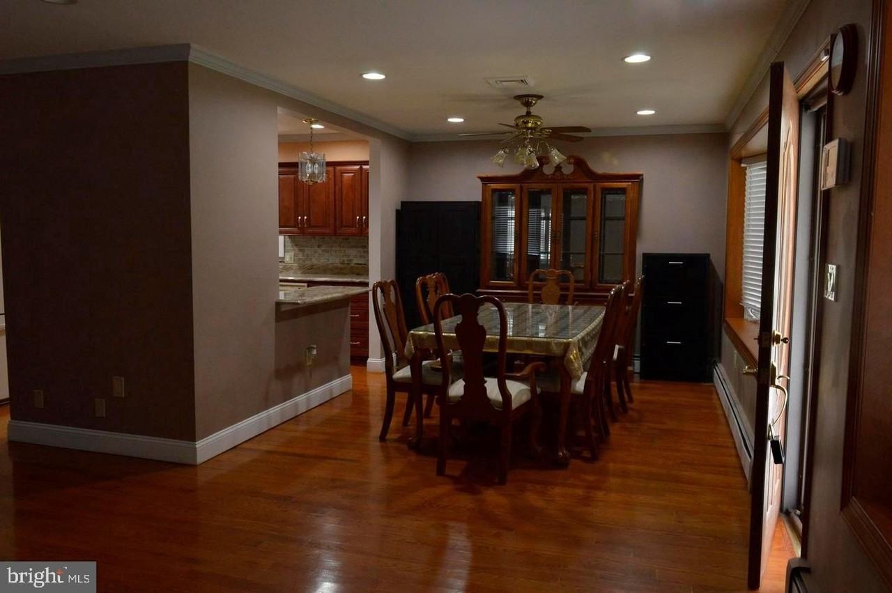 3131 Clive Ave - Photo 5 of 14