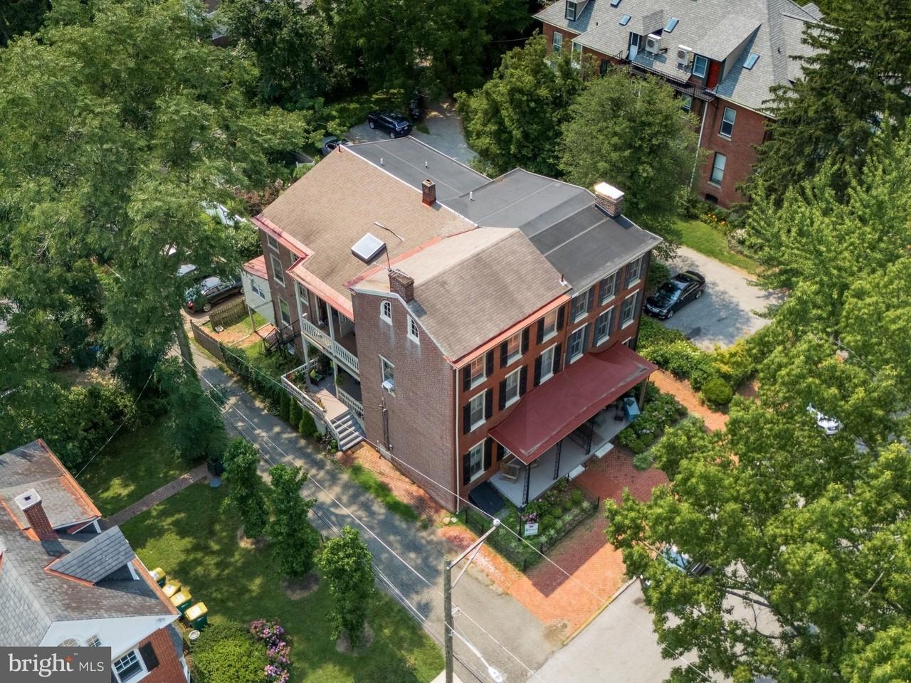 318 N Matlack St #3R - Photo 3 of 38