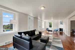 featured image of 211 Gale Ln