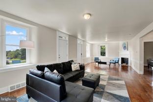 211 Gale Ln - Photo 1 of 1