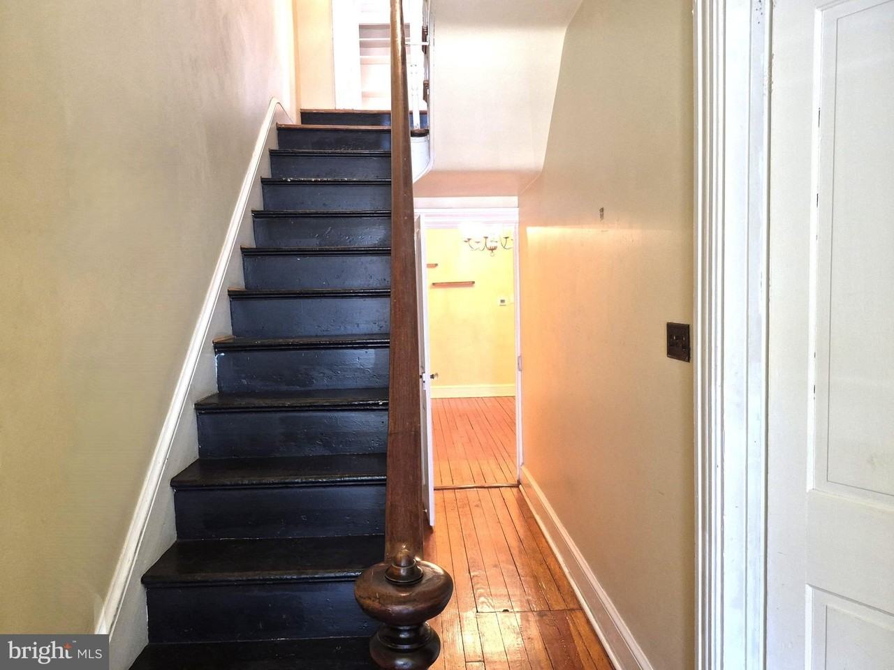 137 E New St - Photo 2 of 19