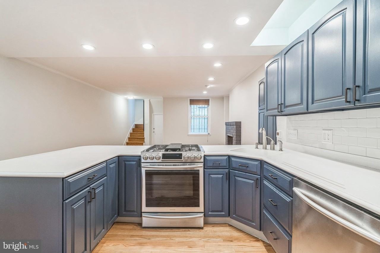 1532 Naudain St - Photo 4 of 27