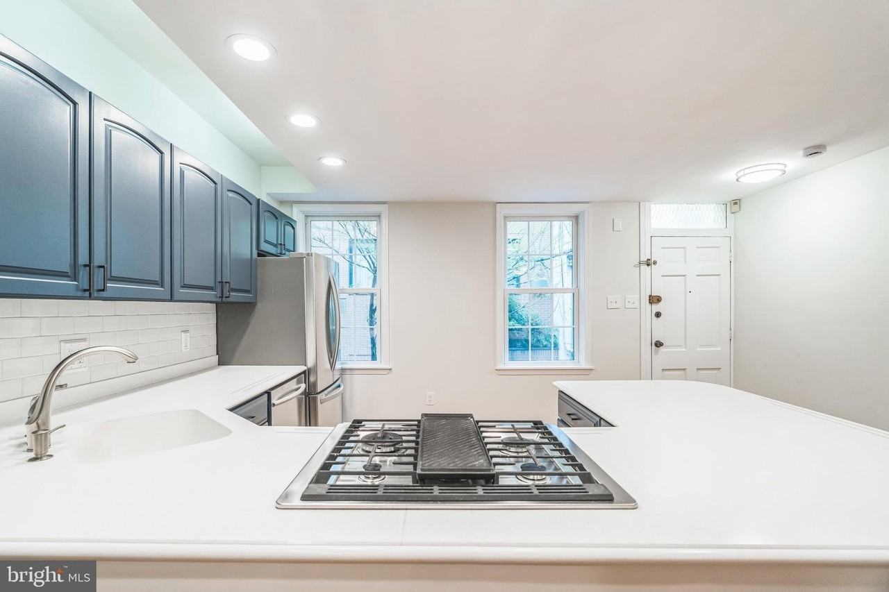 1532 Naudain St - Photo 5 of 27