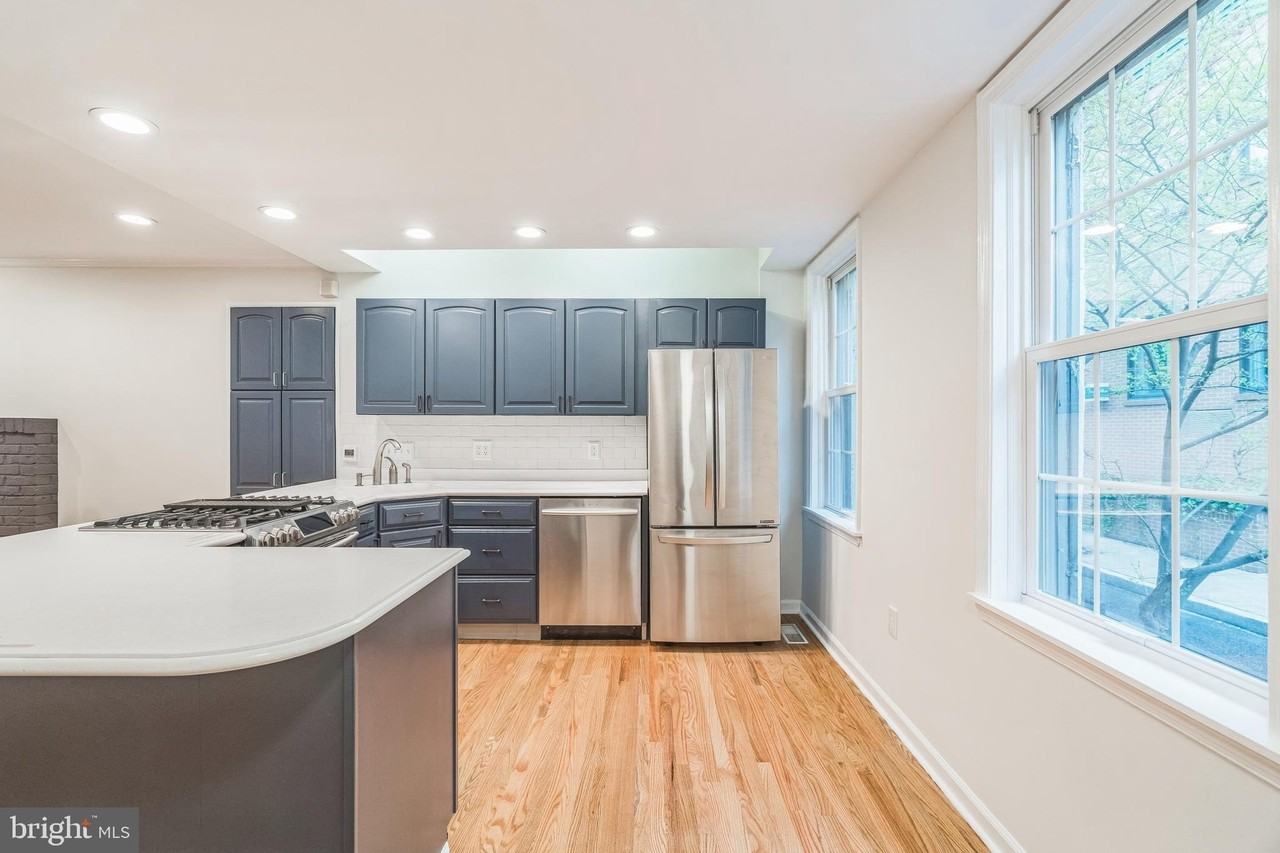 1532 Naudain St - Photo 7 of 27