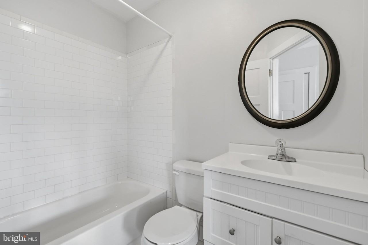 651 N 33rd St #3 - Photo 3 of 33