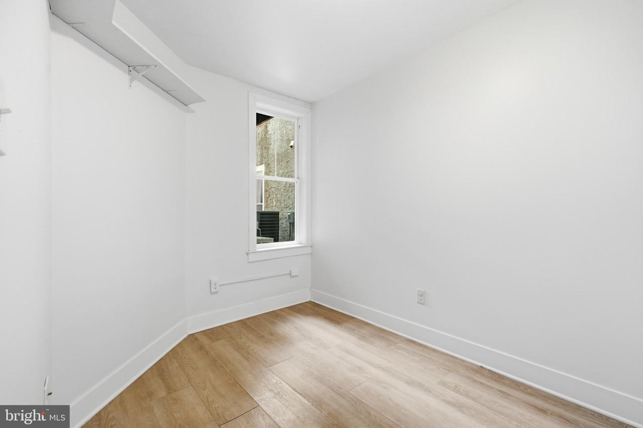 651 N 33rd St #3 - Photo 4 of 33