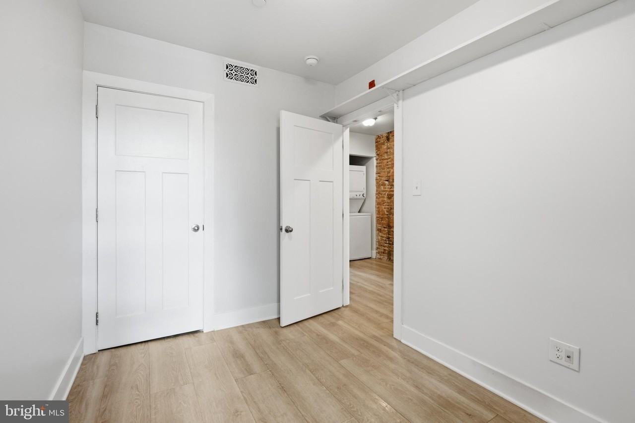 651 N 33rd St #3 - Photo 5 of 33