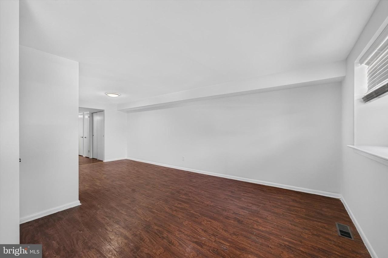 2261 Strahle St #1stFL - Photo 5 of 19