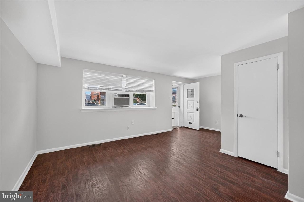 2261 Strahle St #1stFL - Photo 7 of 19