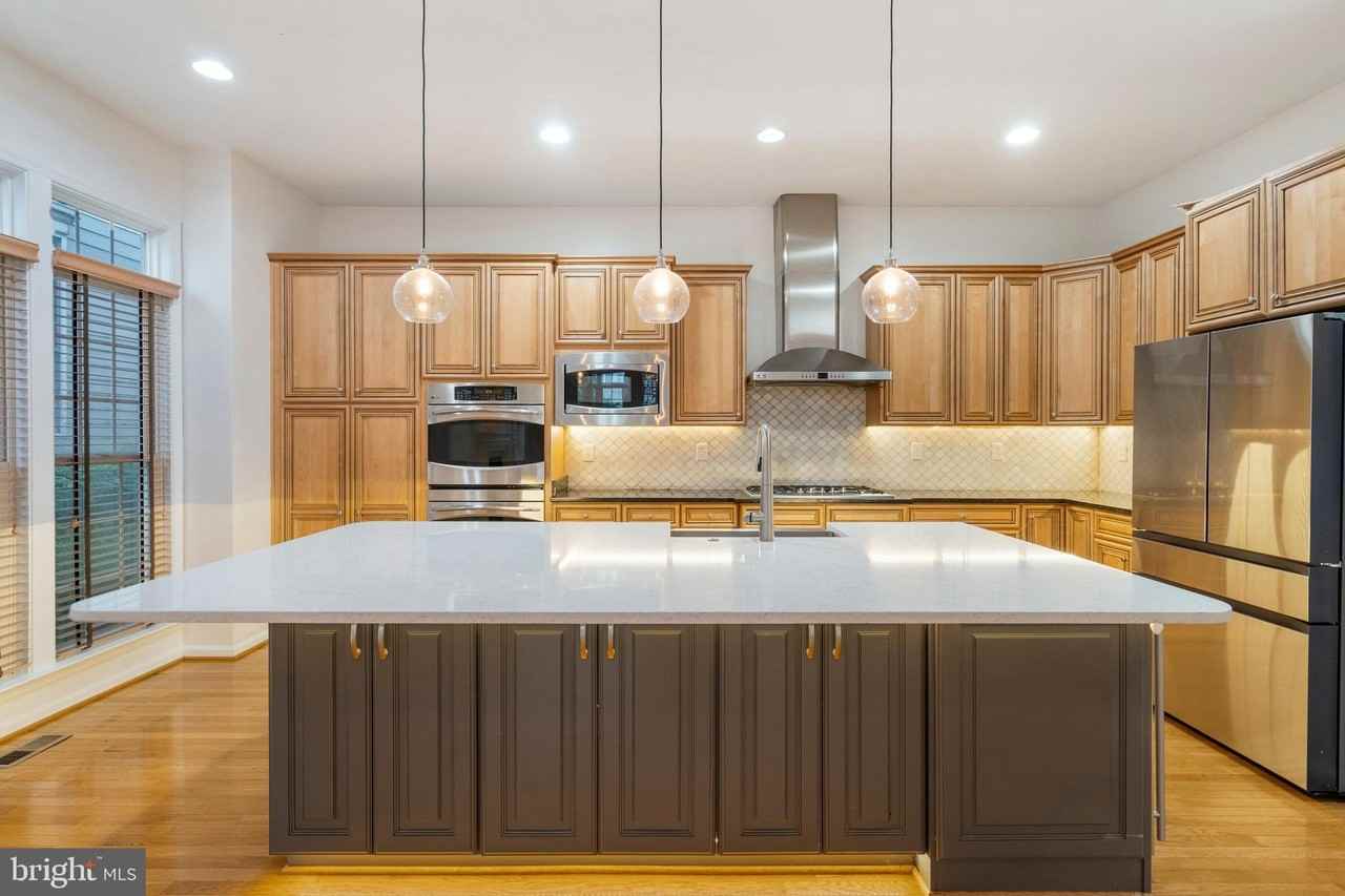 8880 Olive Mae Cir - Photo 5 of 50