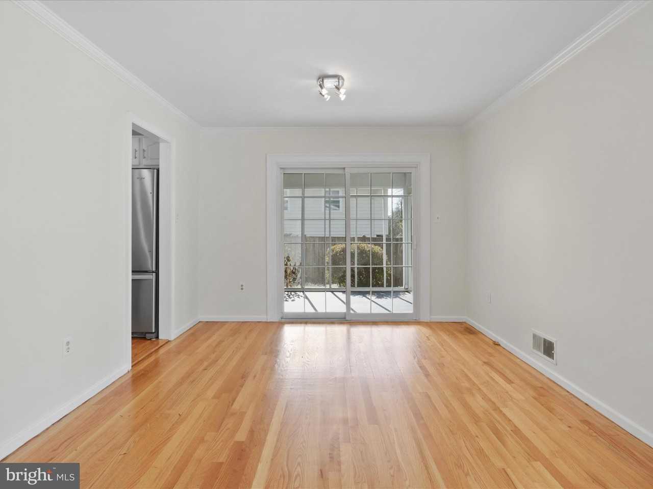 5200 Holden St - Photo 7 of 46