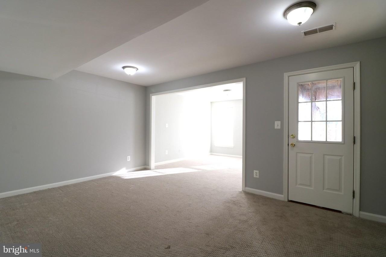 2581 Sutters Mill Dr - Photo 4 of 26