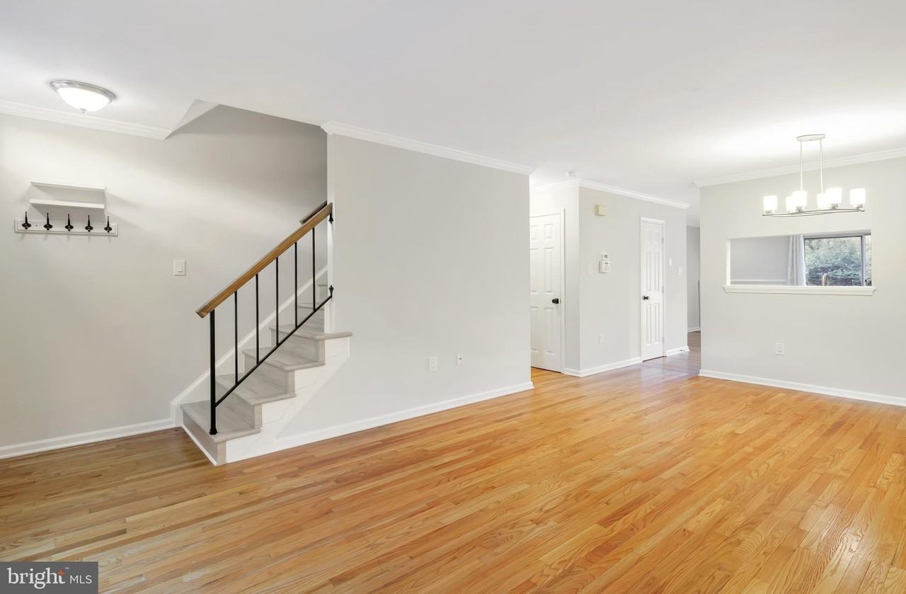 12867 Mill House Ct - Photo 2 of 37