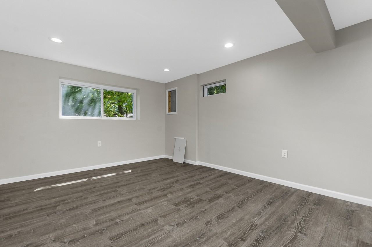 14524 Fox Chase Dr #1 - Photo 2 of 12