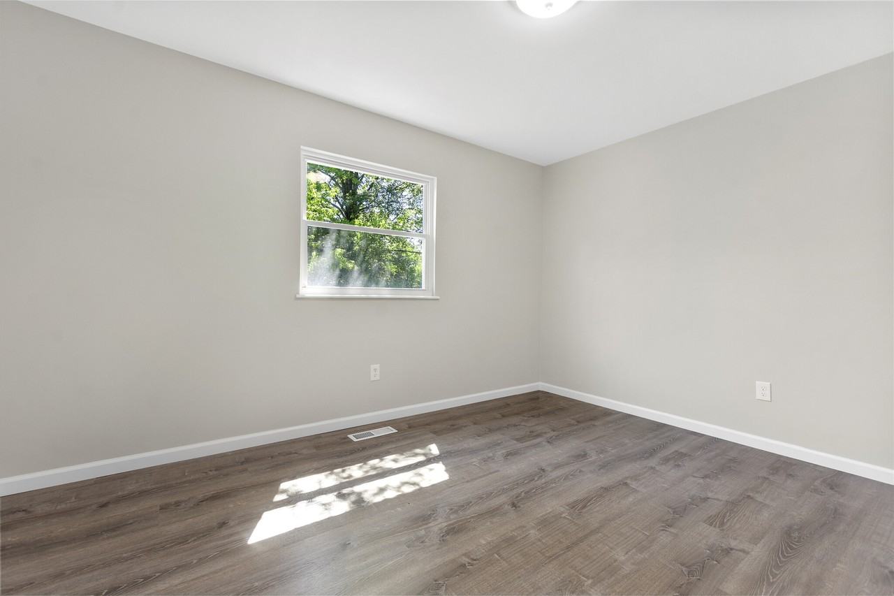 14524 Fox Chase Dr #1 - Photo 7 of 12