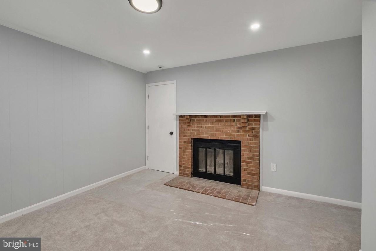 14079 Geraldine Ct - Photo 5 of 8