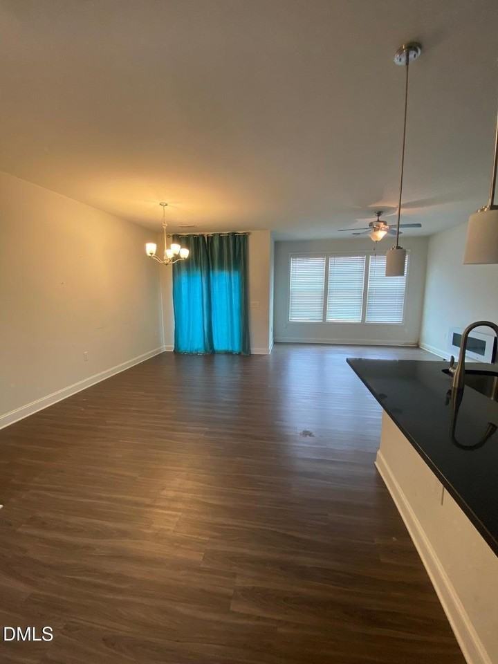 1308 Compass Dr - Photo 5 of 8