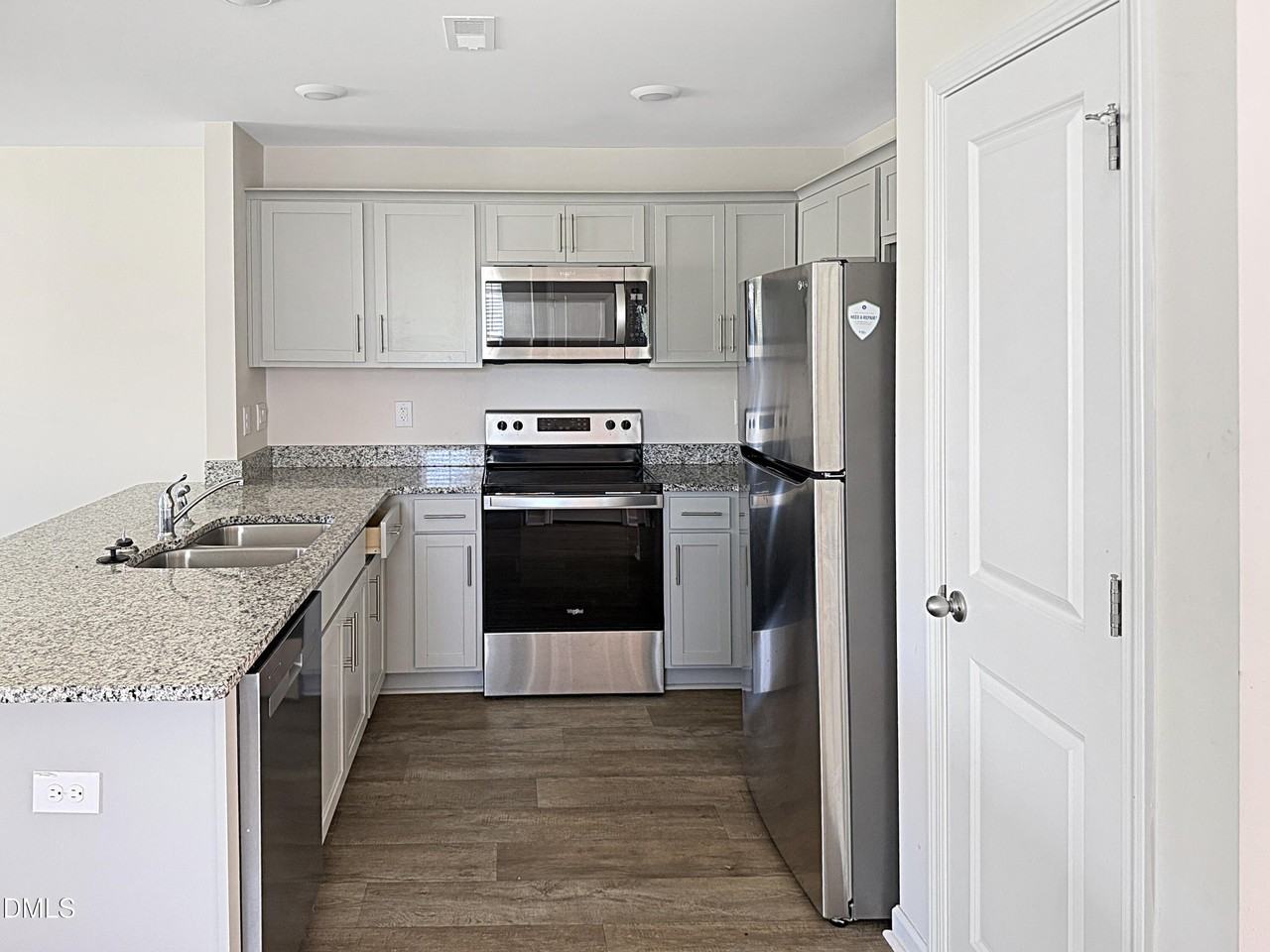 2301 Gracie Ln - Photo 5 of 24