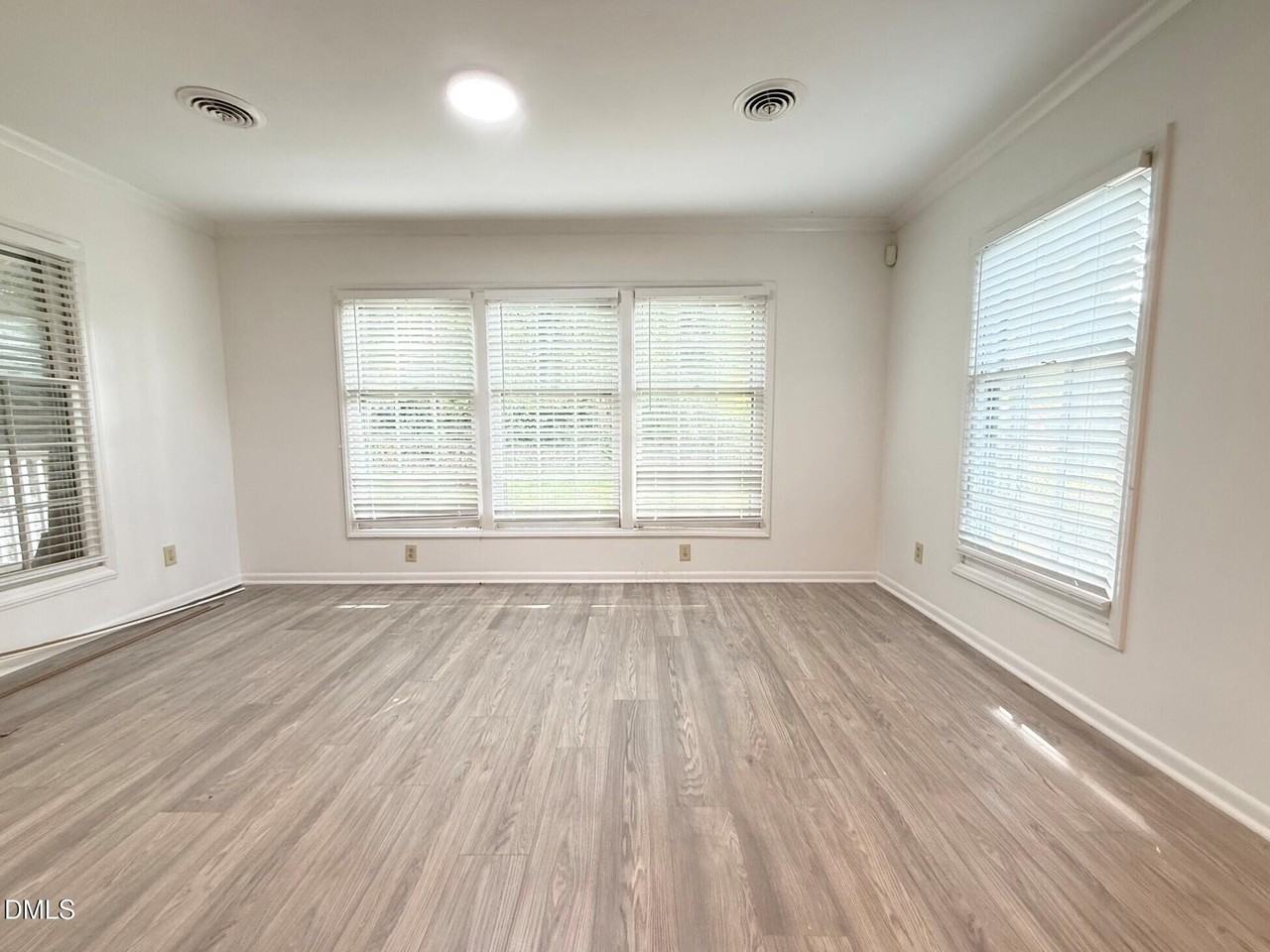 1421A Lynn Rd - Photo 6 of 12