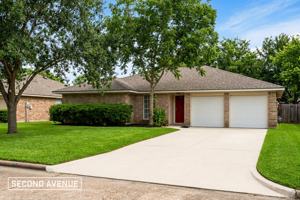 featured image of 5010 Carmona Ln