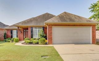 featured image of 717 Greenbriar Dr