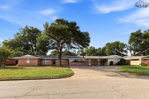 featured image of 4202 Meadowbrook Dr