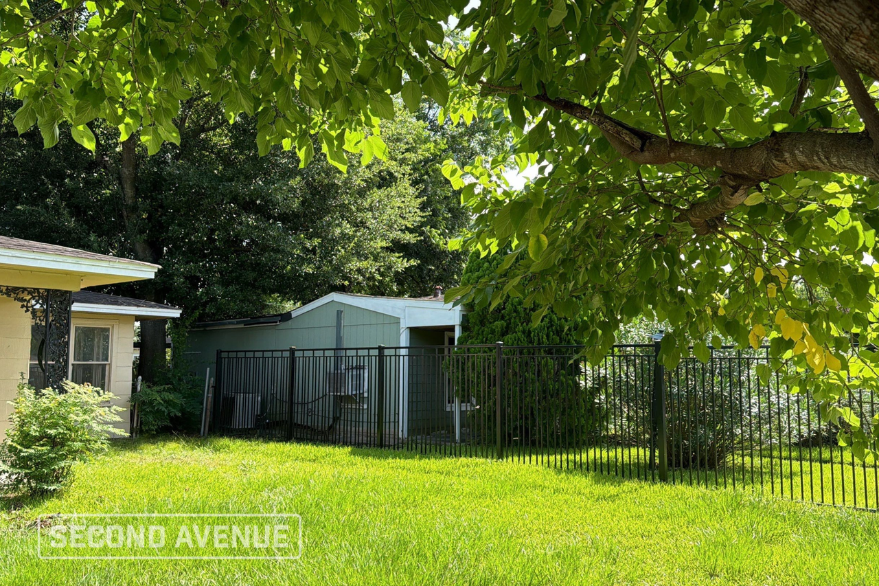 6648 Linden St - Photo 2 of 12