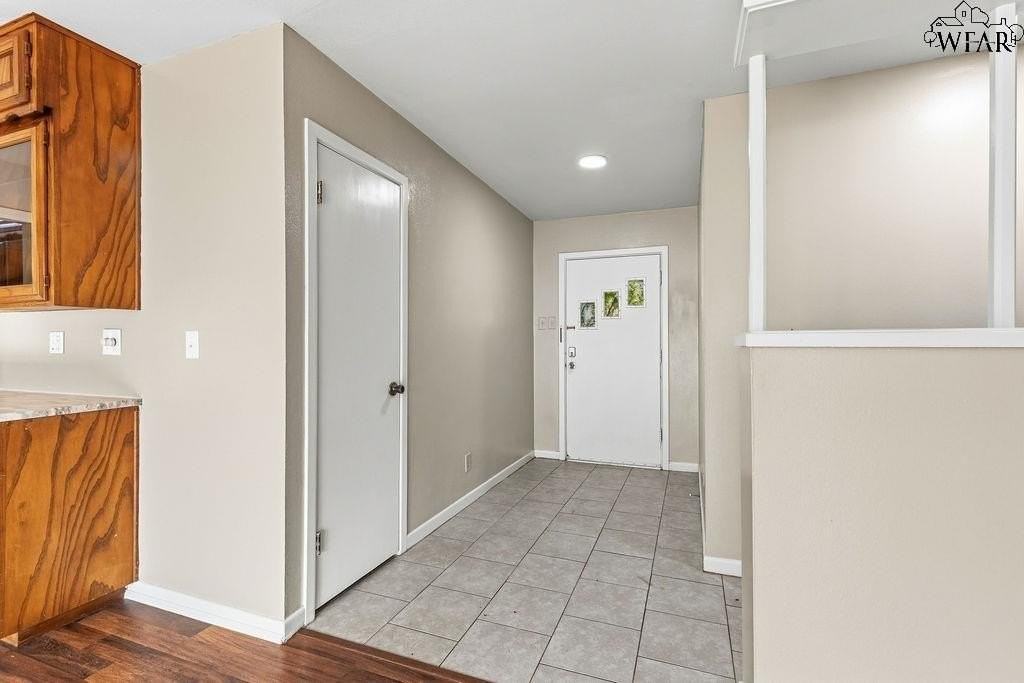 4202 Meadowbrook Dr - Photo 3 of 20
