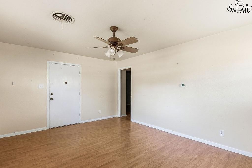 4202 Meadowbrook Dr - Photo 4 of 20