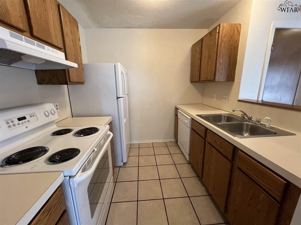 4501 Mistletoe Dr #A - Photo 4 of 14