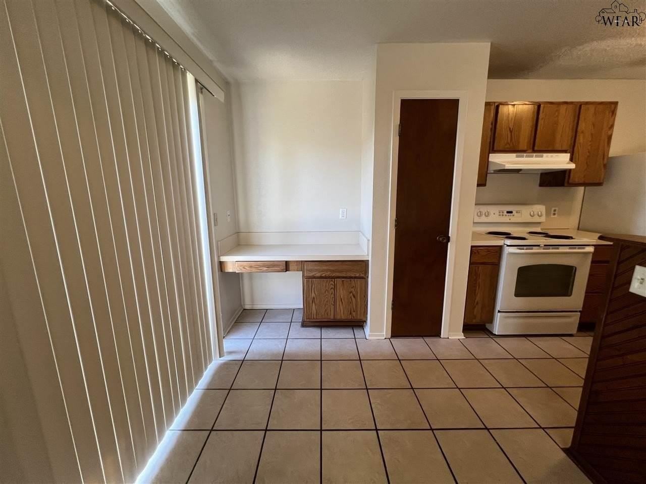 4501 Mistletoe Dr #A - Photo 7 of 14
