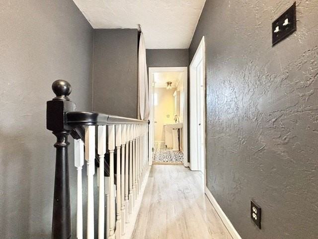 611 Green St - Photo 7 of 16