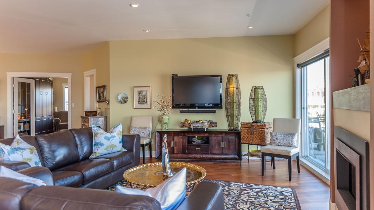 650 Prideaux Street #402 - Photo 3 of 24