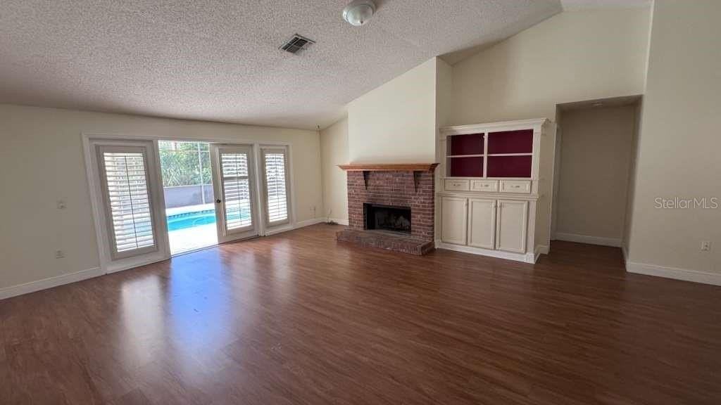 10106 Stanton Ct - Photo 2 of 19