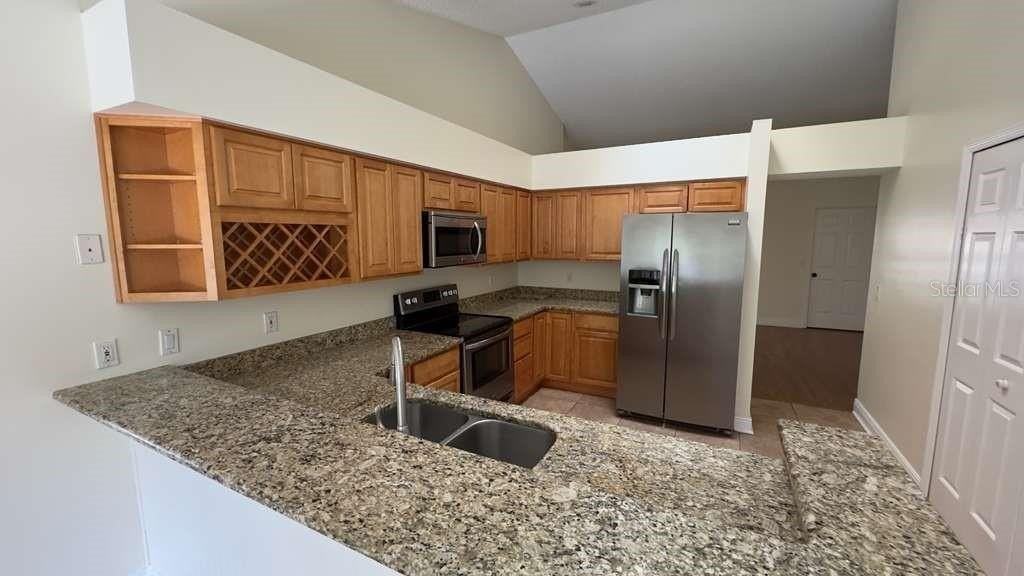 10106 Stanton Ct - Photo 5 of 19