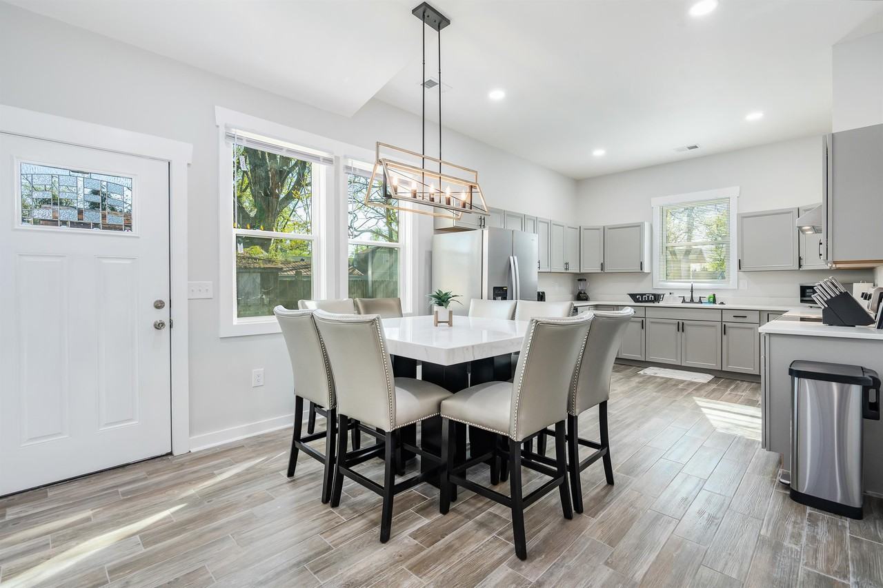 209 Beirne Ave Nw #1 - Photo 4 of 16