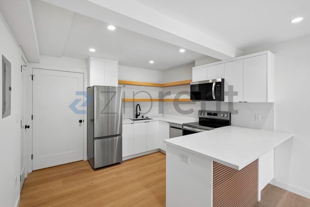 156 Ledyard St #D - Photo 4 of 14